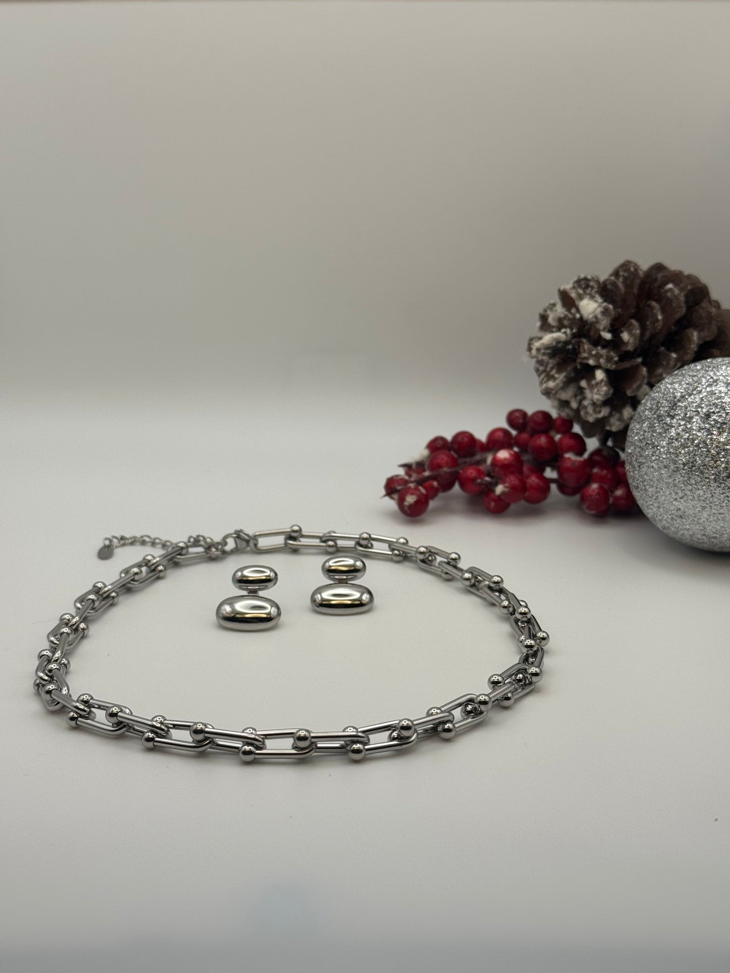Essia Earrings
