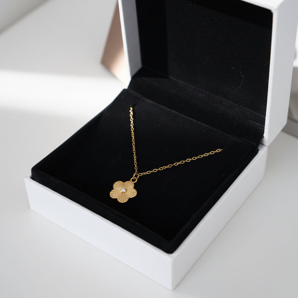 Fleur Dorée Necklace
