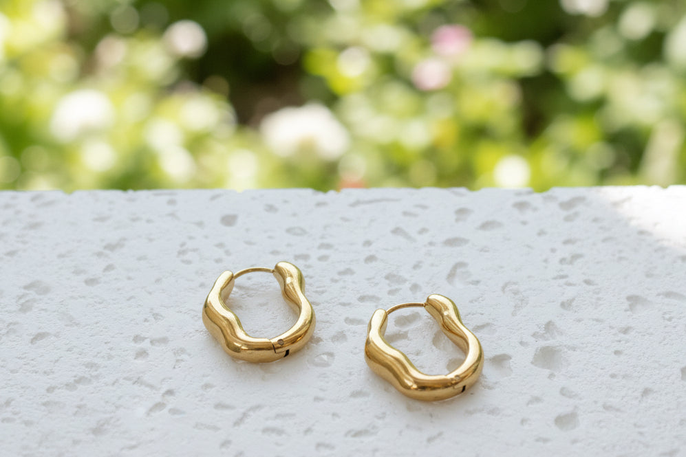 Aura Gold earrings
