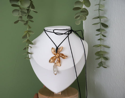 Aiboné Necklace