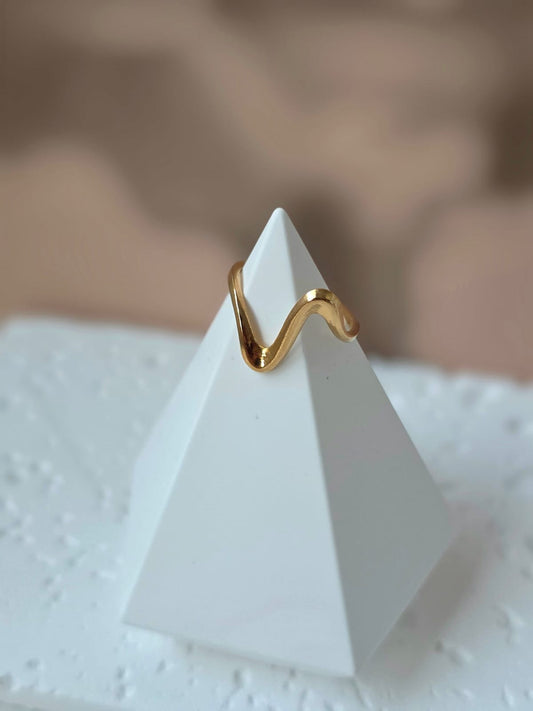 Wave Gold Ring